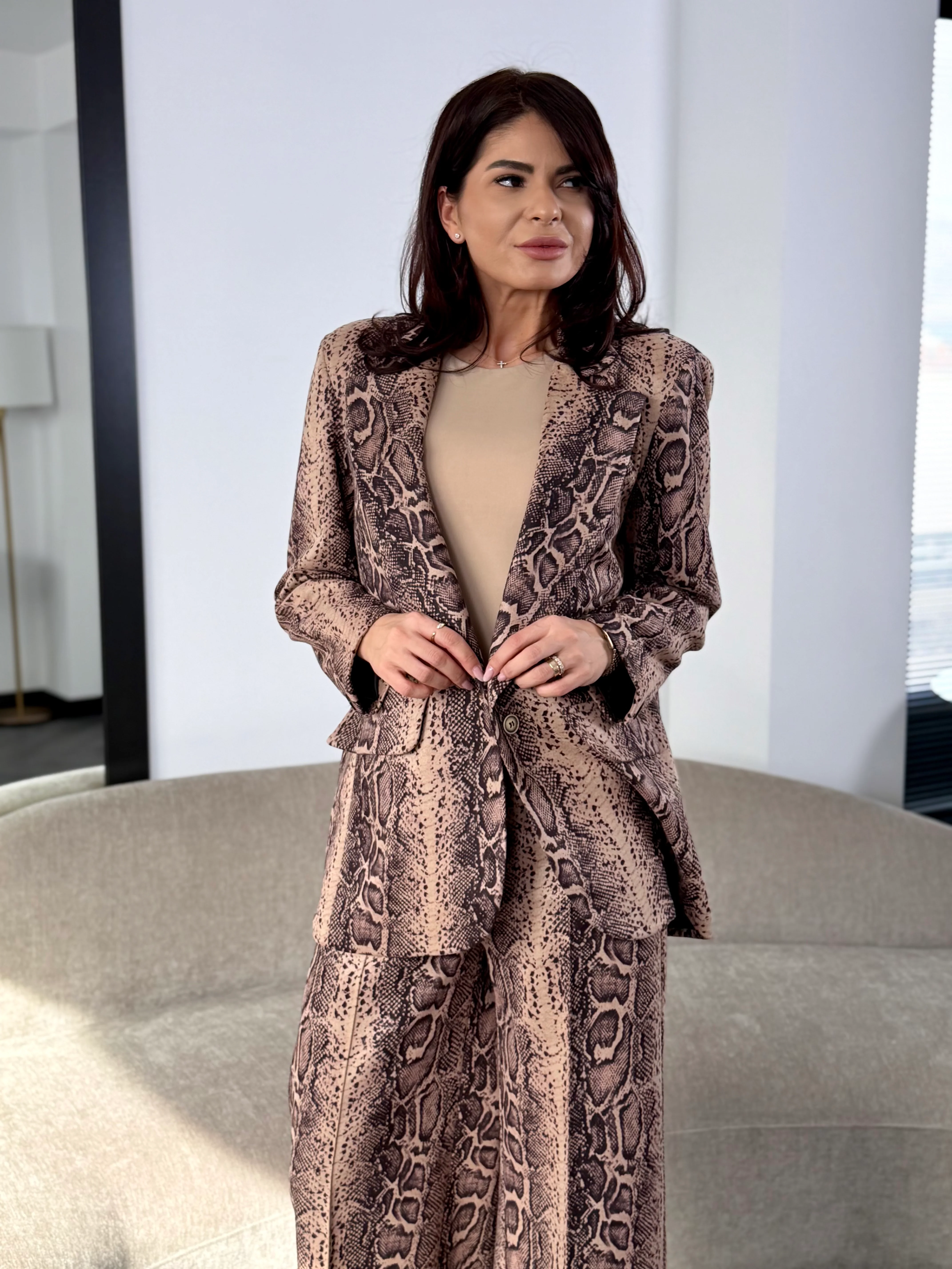 Costum Elizabeth Print - Rose Snake - Image 2