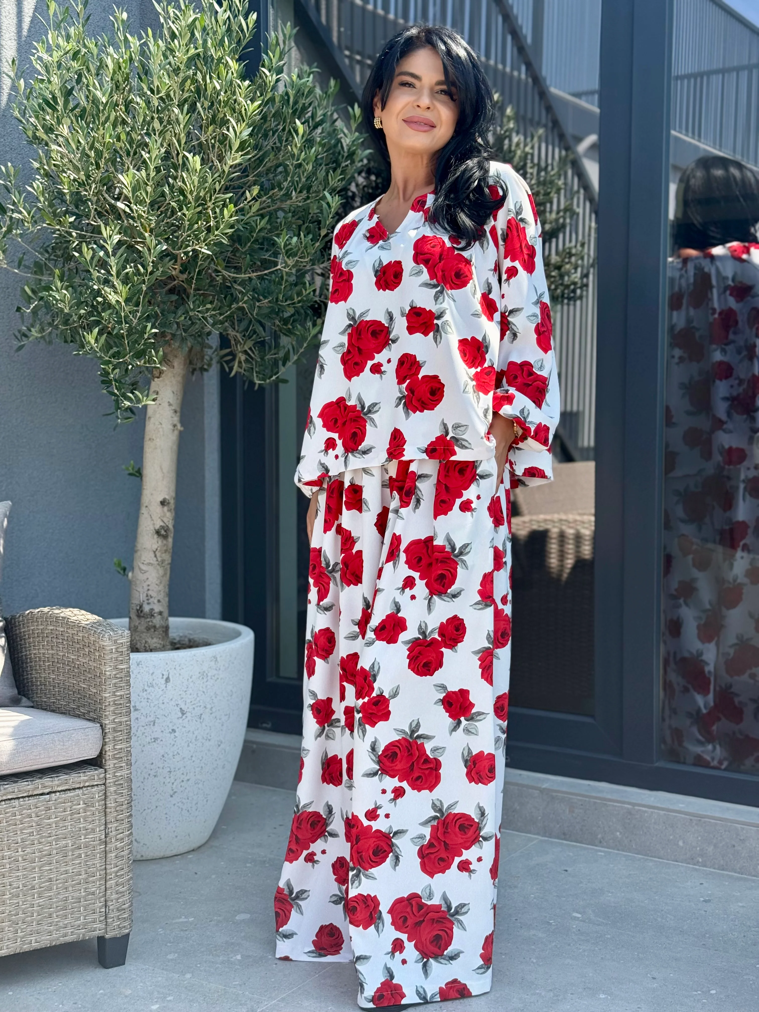 Costum Gianna - Red Roses - Image 4