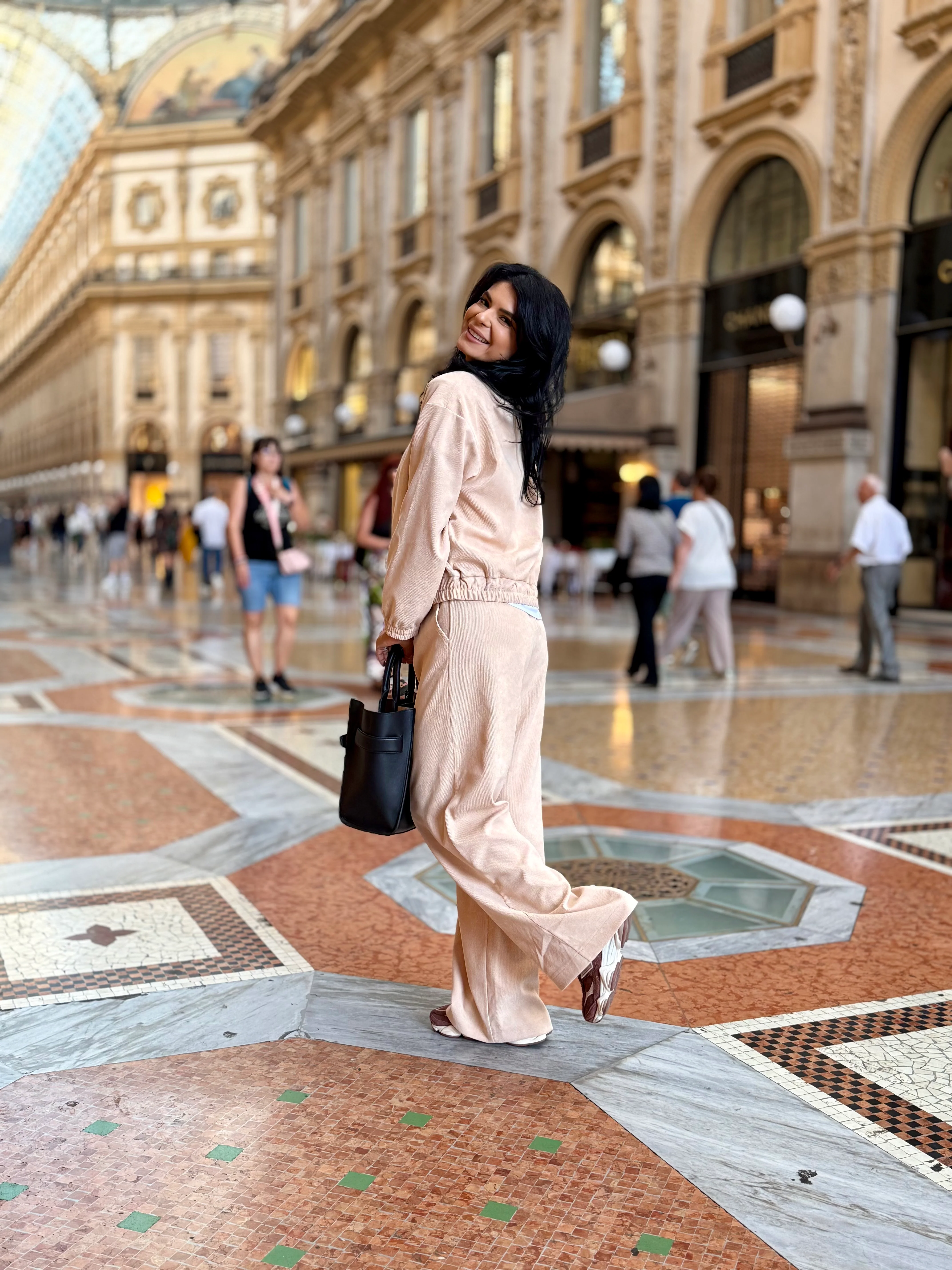 Costum Vienna - Creamy - Image 3